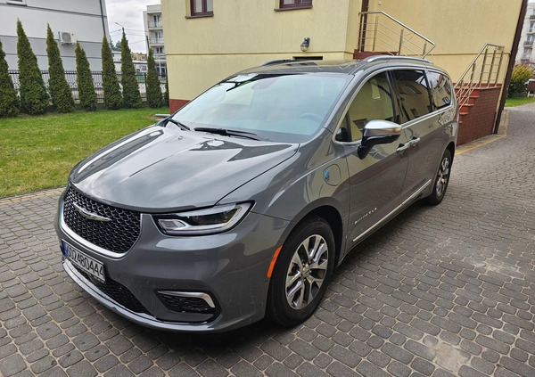 świętokrzyskie Chrysler Pacifica cena 301227 przebieg: 8150, rok produkcji 2023 z Lipsk